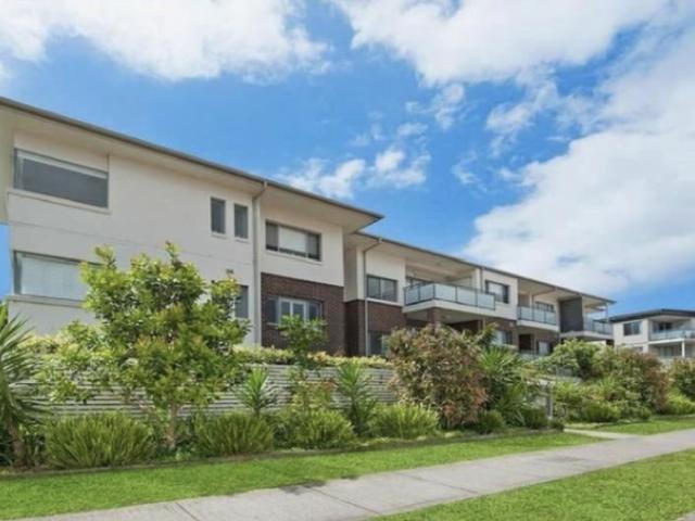 comfortable coastal living in a spacious apartment