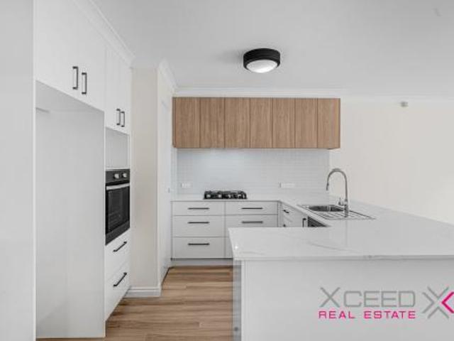 Comfortable Coastal Living in Scarborough