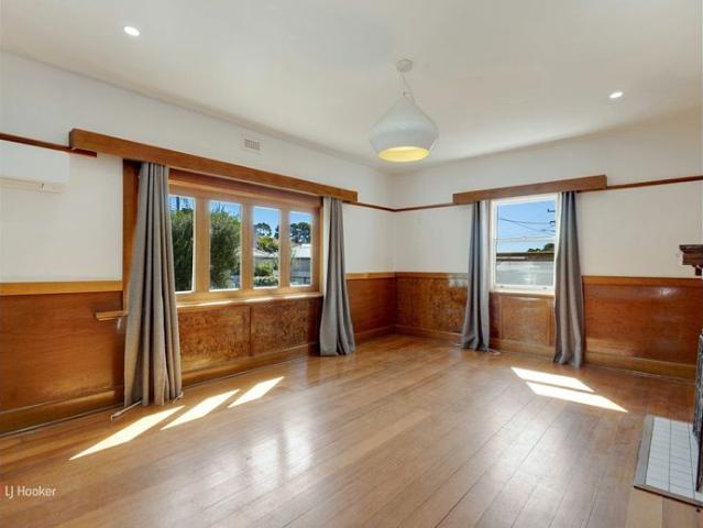 Comfortable Cottage Close to Burnie
