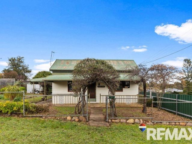 Comfortable Cottage Living on a Spacious Corner Block