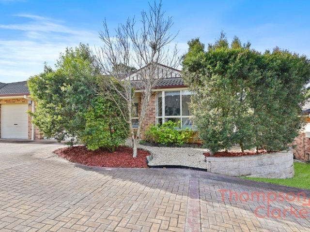 Comfortable Cul de Sac Living in Sought After Ashtonfield!