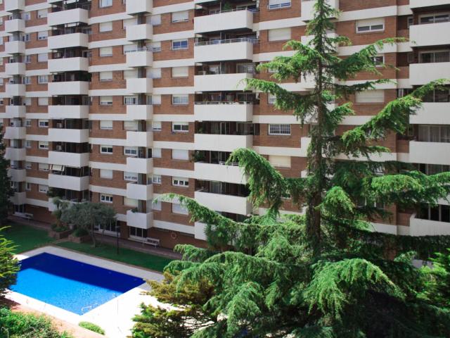 Comfortable double bedroom Barcelona Knowledge Campus Campus Sud