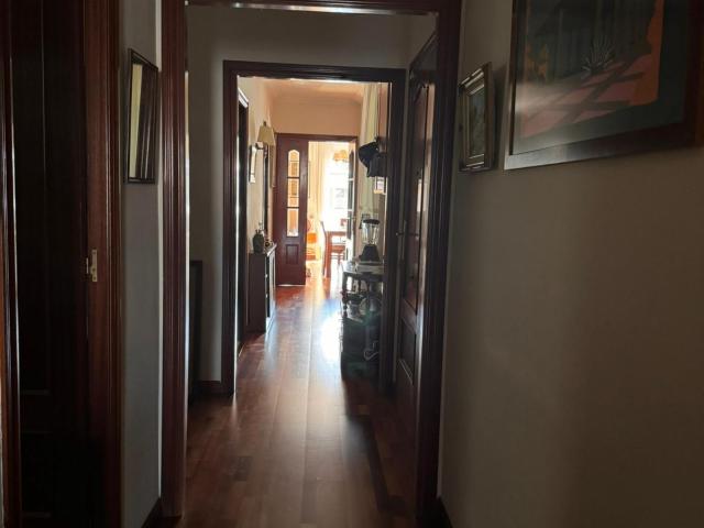 Comfortable double bedroom close to the Universitat de Barcelona