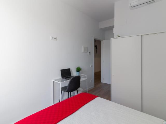 Comfortable double ensuite bedroom in Vila de Gràcia