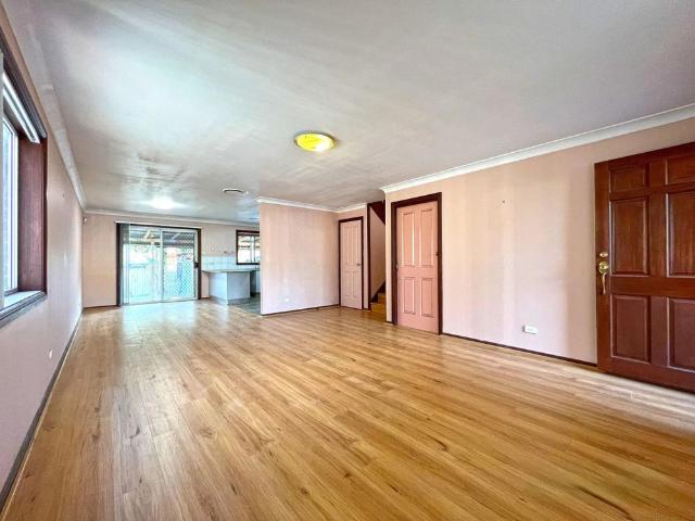 Comfortable Duplex in a Convenient Location
