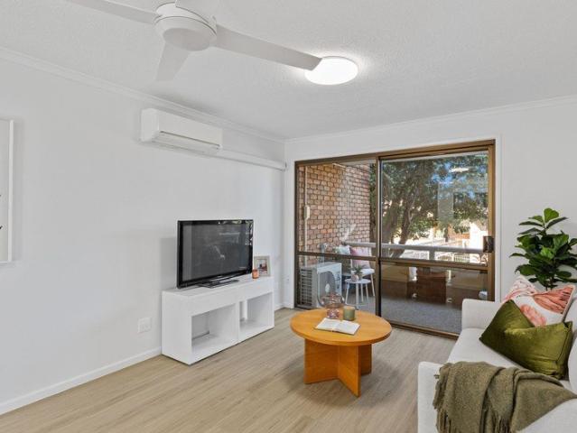 Comfortable, Easy Care Retirement Living
