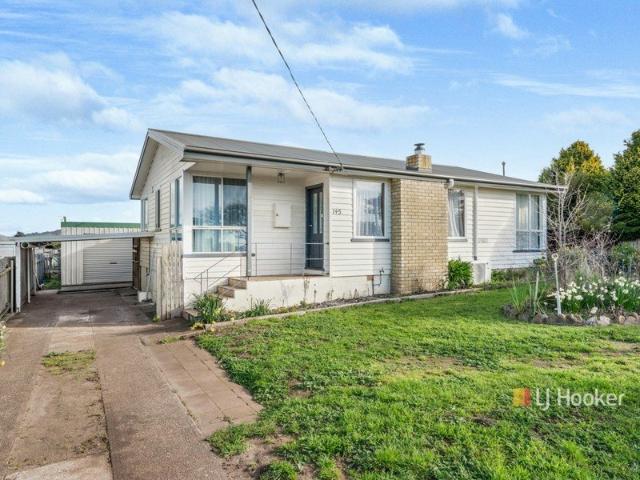 Comfortable Family Home with Deck, Shed and Great Location
