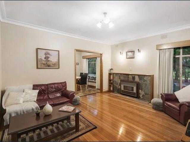 Comfortable Family Home with Exceptional Convenience