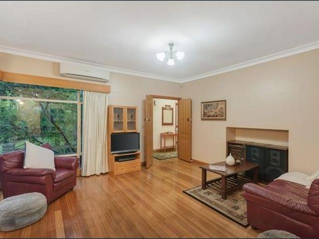 Comfortable Family Home with Exceptional Convenience