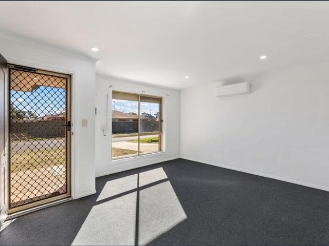 Comfortable Family Home with Generous Outdoor Space