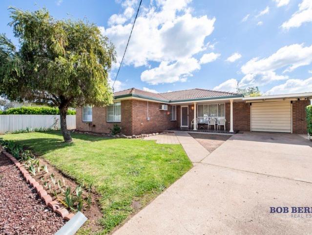 Comfortable Family Home With Large Detached Studio