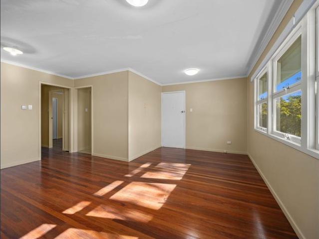 Comfortable Family Home with Plenty of Storage!