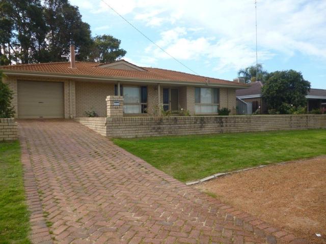 Comfortable Family Home with Spacious Outdoor Living