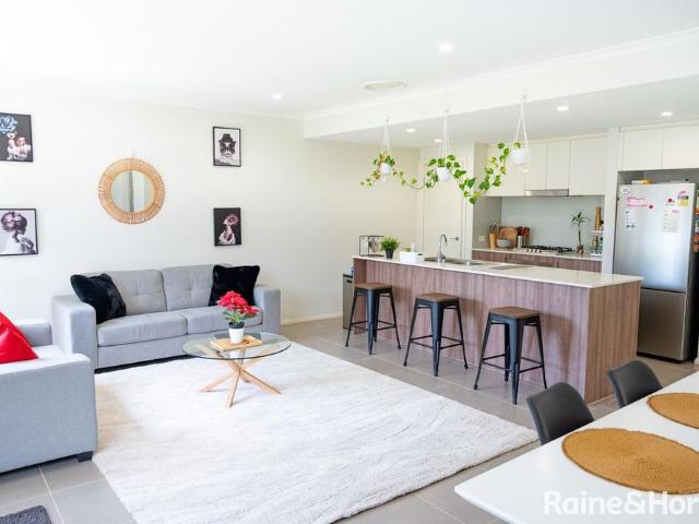 Comfortable family home handy to schools and shops