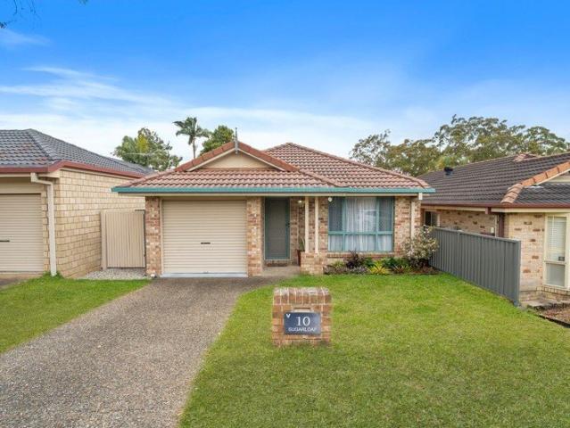Comfortable Family Home in the Heart of Forest Lake