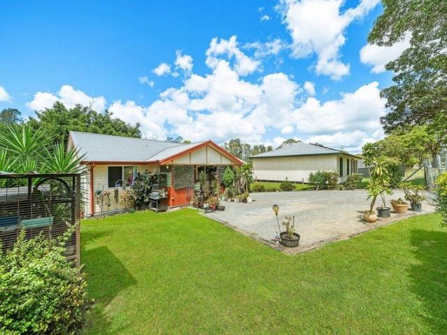 Comfortable Family Home in West Kempsey | 4 bed + 1 Bath