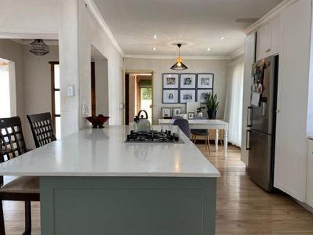 comfortable family home in wilro par.