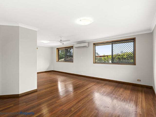 Comfortable Family Home in a Convenient Drayton Location!