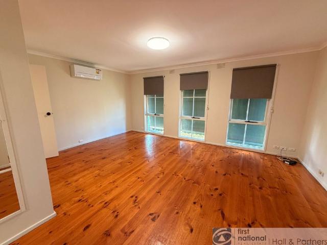 Comfortable Family Home in a Convenient Endeavour Hills Location