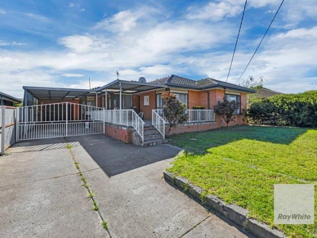 Comfortable Family Home in a Convenient Kings Park Location