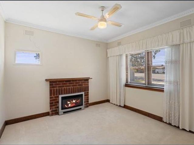 Comfortable Family Home in a Convenient Lavington Location