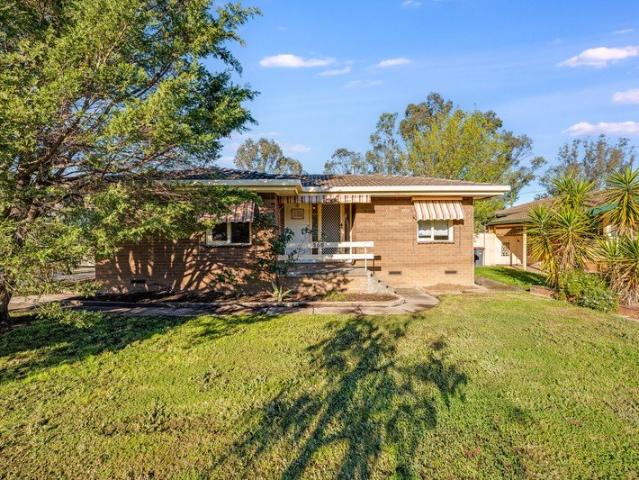 Comfortable Family Home in a Convenient Lavington Location