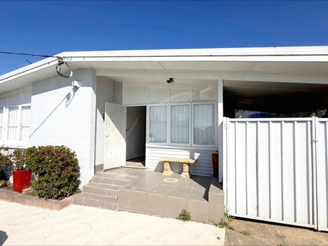 Comfortable Family Home in a Convenient Miller Location