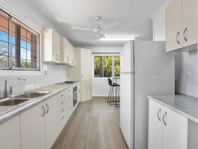 Comfortable Family Home in a Convenient Woodridge Location