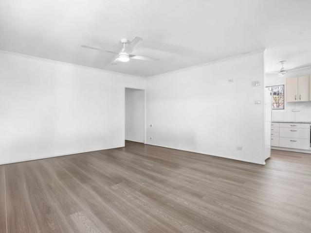 Comfortable Family Home in a Convenient Woodridge Location