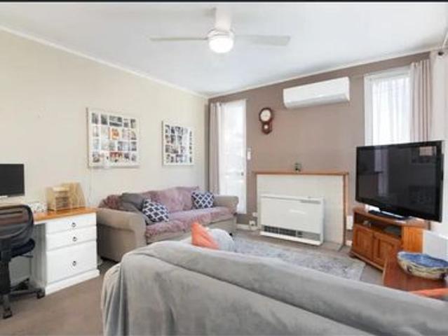 Comfortable Family Home in a Convenient Wendouree Location