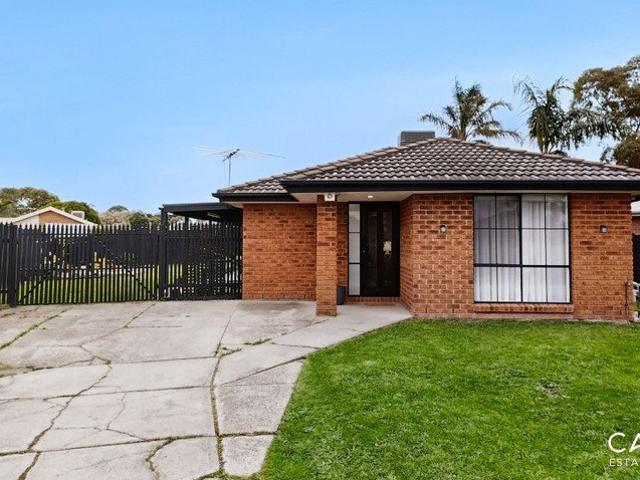 Comfortable Family Home in a Quiet Cranbourne West Court