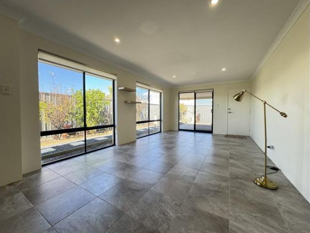 Comfortable Family Home in Convenient Caversham