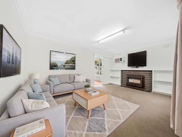 Comfortable Family Home in Convenient Cranbourne Location