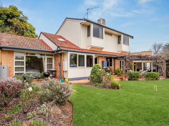 Comfortable Family Home in Convenient St Georges Location