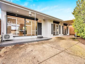 Comfortable Family Home in Para Hills