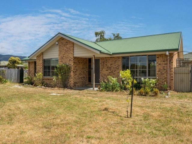 Comfortable family home in quiet area
