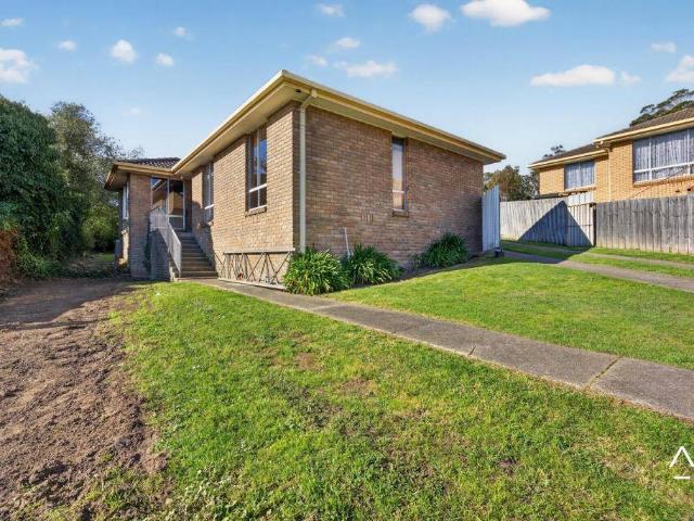 Comfortable Family Home in Quiet Rocherlea Cul de Sac
