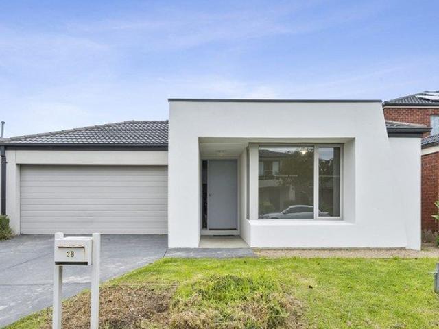 Comfortable Family Home in Saltwater Estate