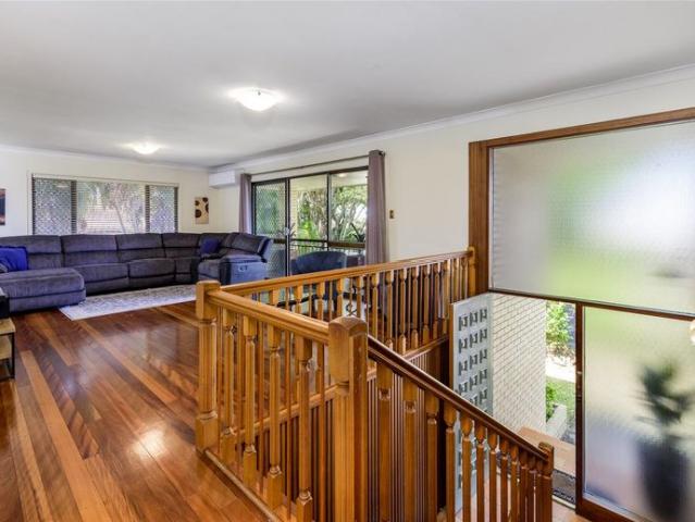 Comfortable Family Home Inground Pool Large Block Perfectly Positioned Close to Everything