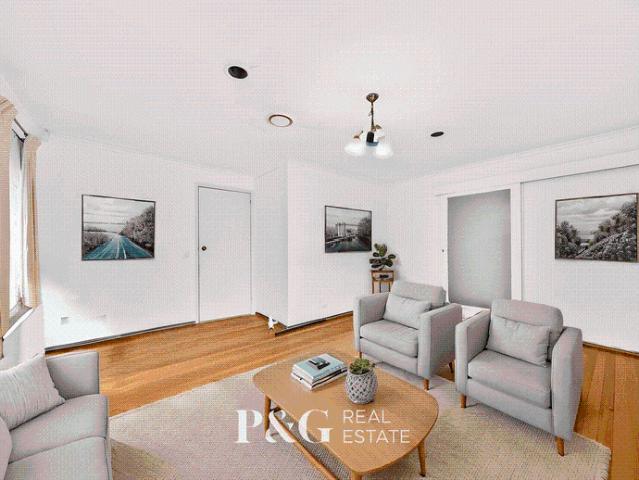 ✨ Comfortable Family Living on a Generous Block in Doveton! ✨