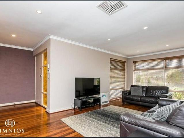 Comfortable Family Living Opposite Natural Bushland – Hamersley