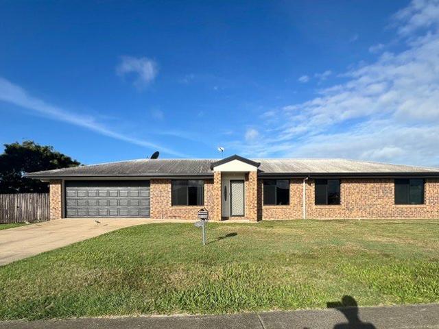Comfortable Family Living Close to Ooralea Shopping Centre
