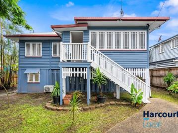 Comfortable Family Living Close to Gateway
