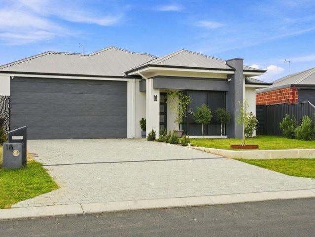 Comfortable Family Living complete with a Pool