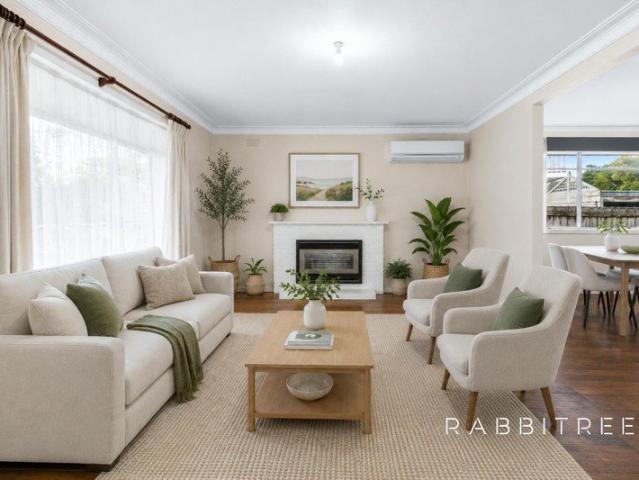 Comfortable Family Living in a Convenient Bayside Pocket