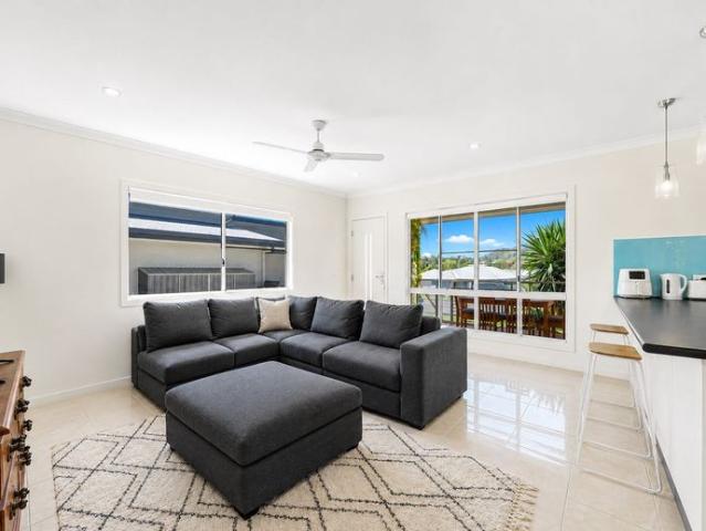 Comfortable Family Living in a Convenient Cannonvale Location