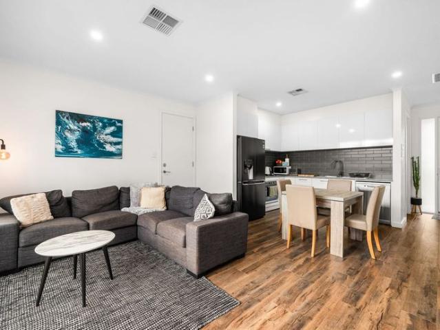 Comfortable Family Living in a Convenient Coastal Location