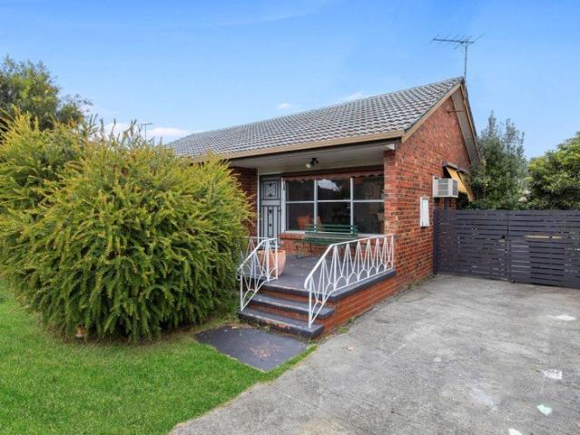 Comfortable Family Living in a Convenient Corio Location