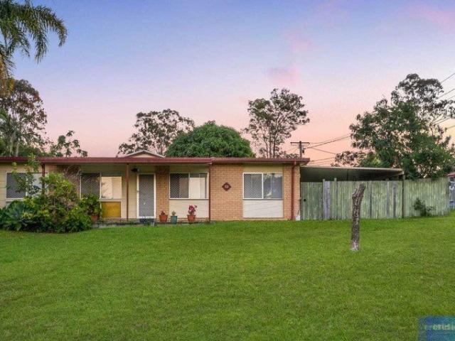 Comfortable Family Living in a Convenient Eagleby Location