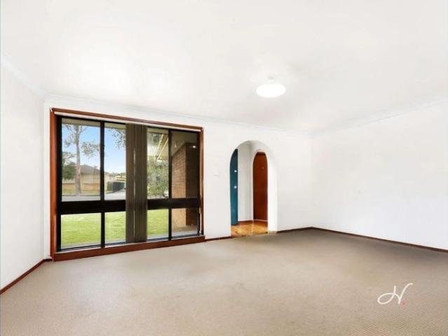 COMFORTABLE FAMILY LIVING IN A CONVENIENT KANWAL LOCATION